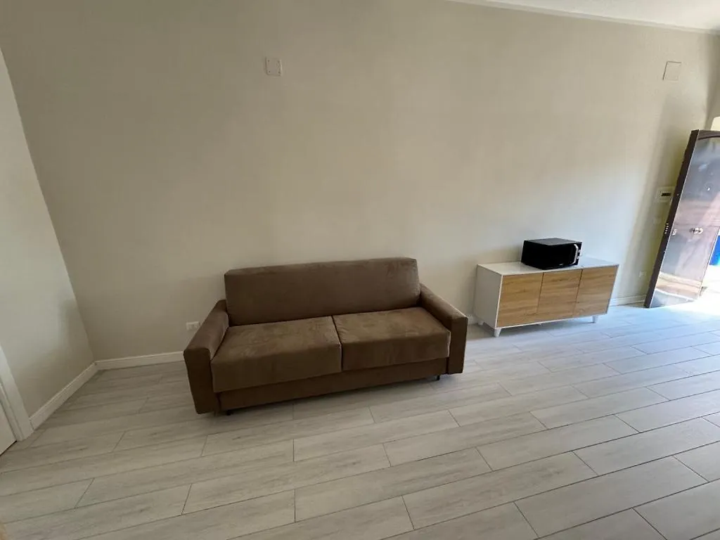 Airport House Apartment Naples
