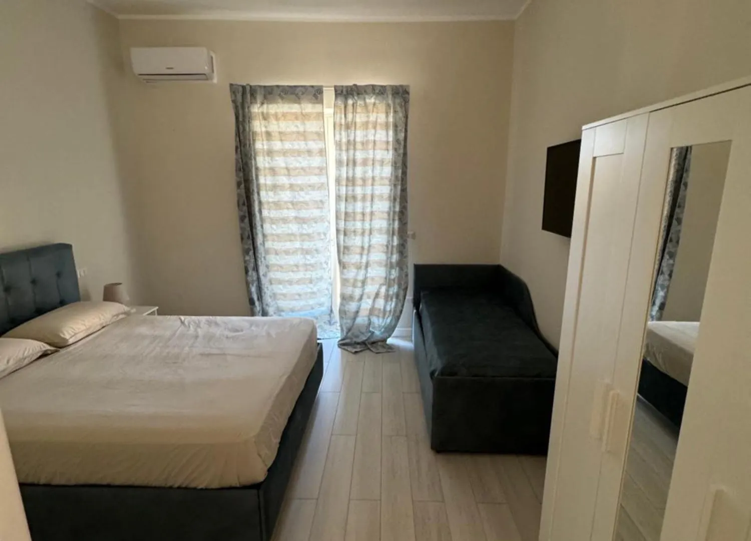 Airport House Apartment Naples 0*,  Italy
