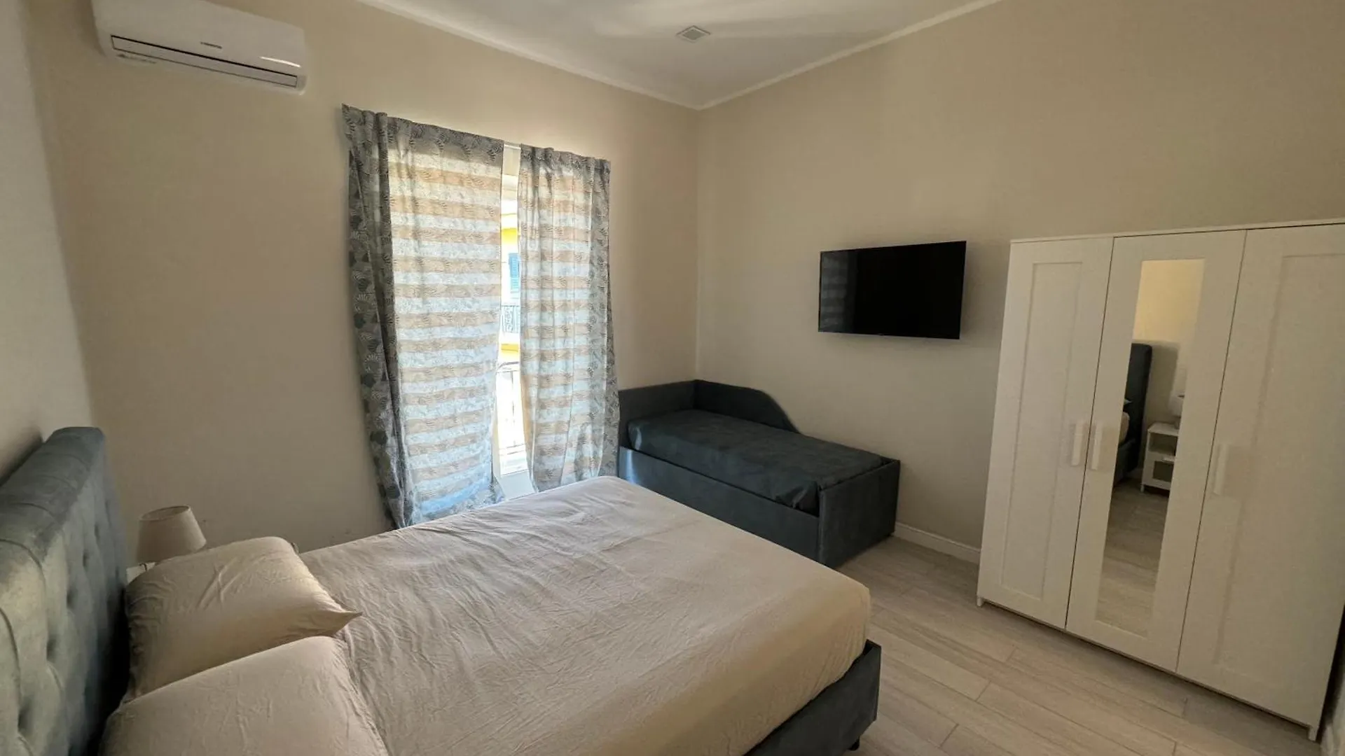 Airport House Apartment Naples