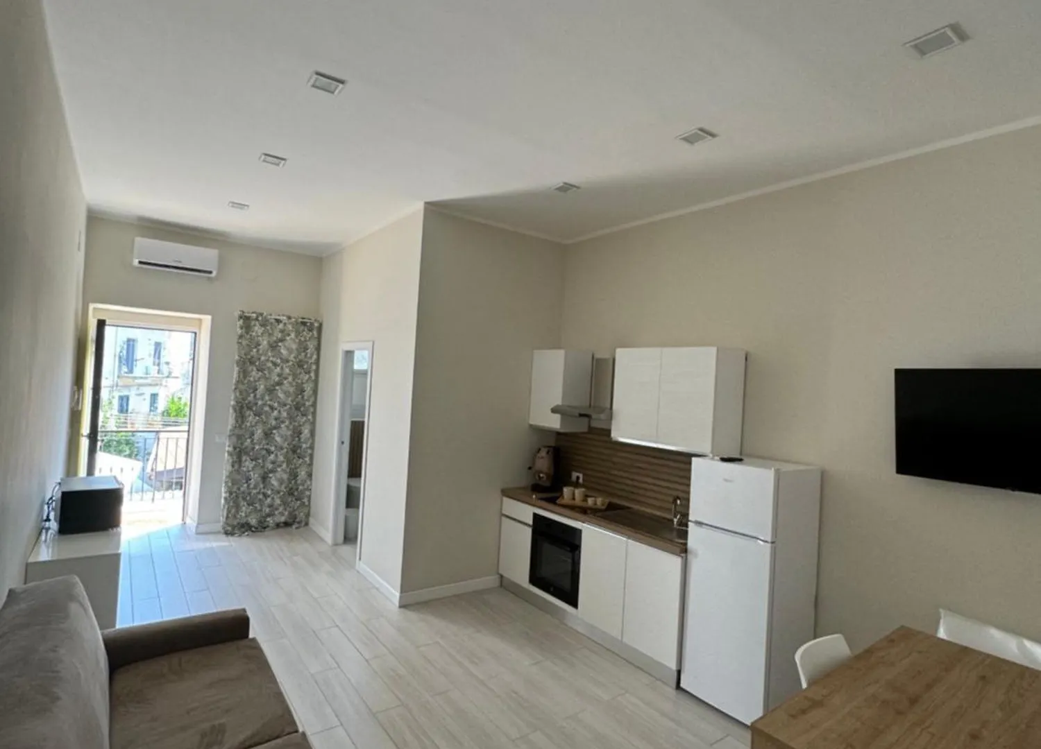Airport House Apartment Naples 0*,  Italy